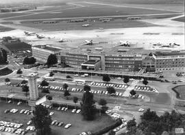 Flughafen Hauptgebäude