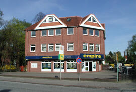 Wohnhaus und Laden